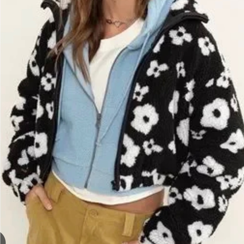 HYFVE Black and White Floral Short Push Jacket - Picture 2 of 9